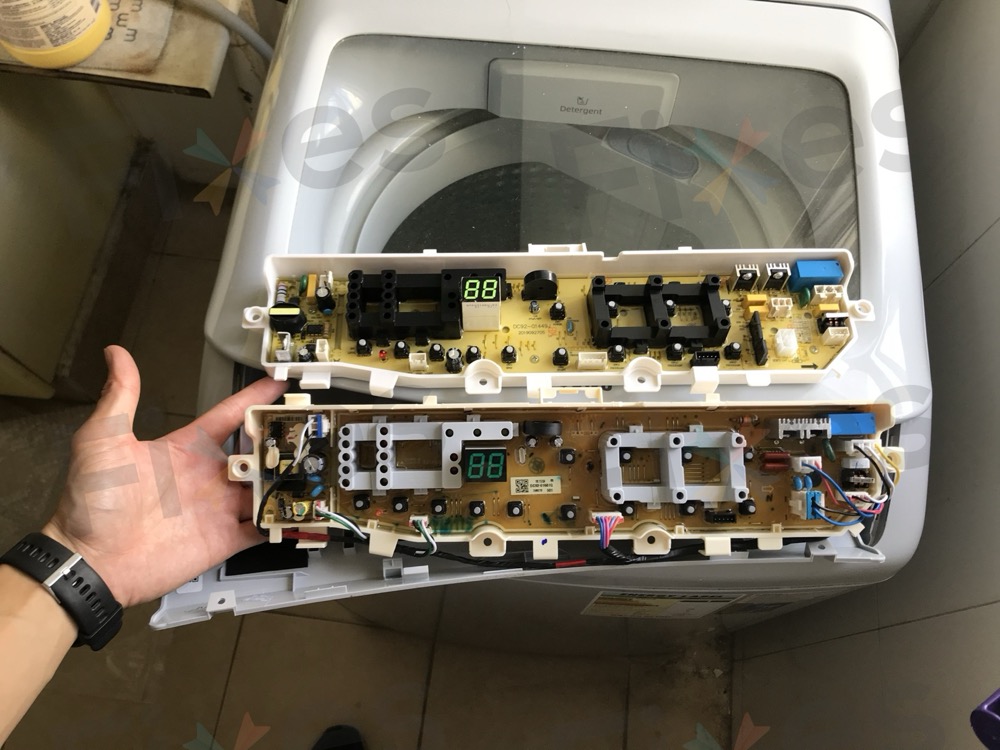 更換電子板