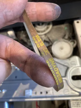 W025003 風鼓皮帶